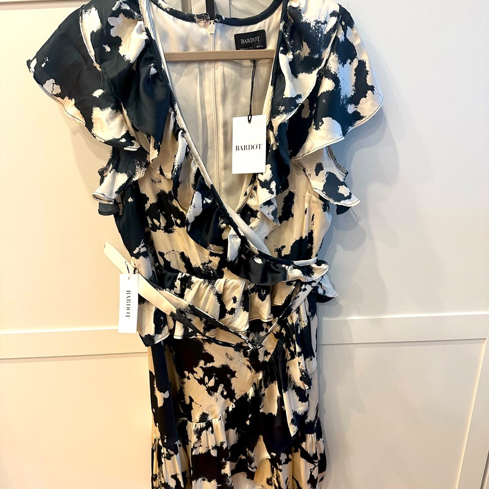 Silk ruffle dress navy & cream XL/12-ordered from Revolve (Bardot) new with tags